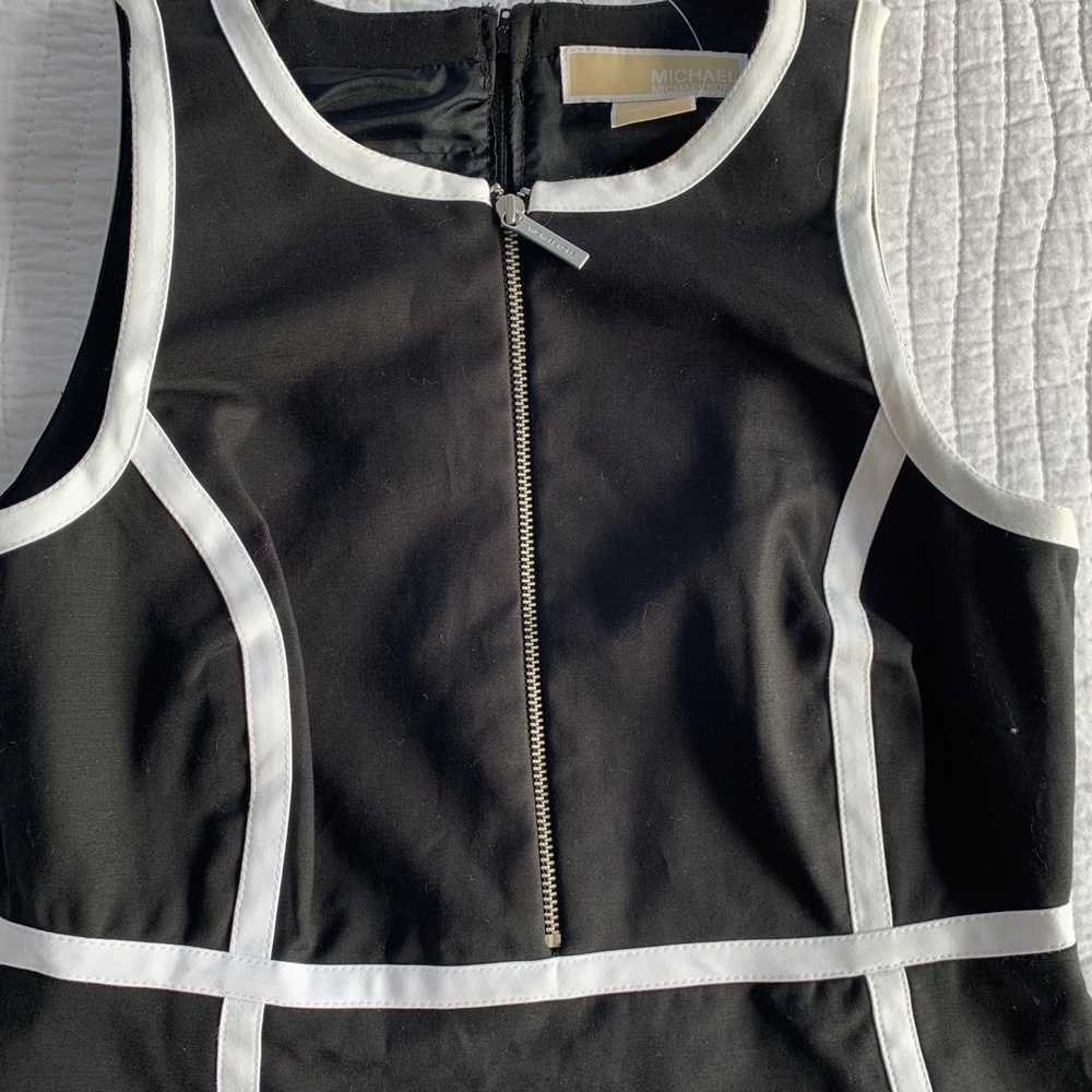 Michael Michael Kors Sleeveless Lined Black & White Dress NWT Size 2P #0365 - Picture 4 of 8